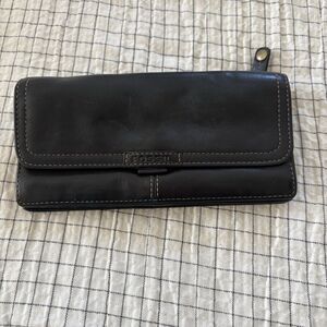 Fossil Women's Genuine Leather Wallet Brown with Zipper and Snap Closure